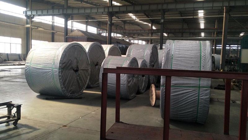 Lô băng tải dây thép lớn được xuất khẩu sang Sénégal để hỗ trợ vận chuyển vật liệu khai thác